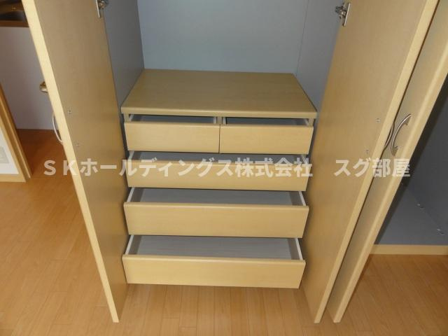 ワン・ピースⅡの収納|引き出し付収納