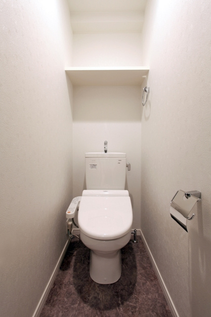エンクレスト博多Reyのトイレ|落ち着いたトイレです