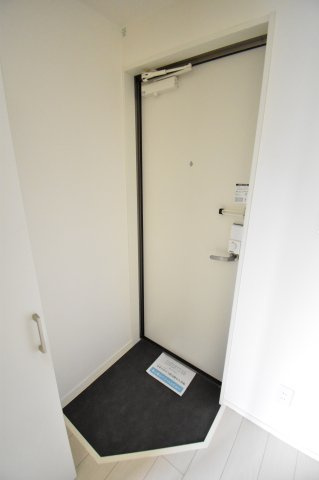 シャトー住之江の玄関