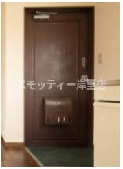 清水谷喜多ビルの玄関