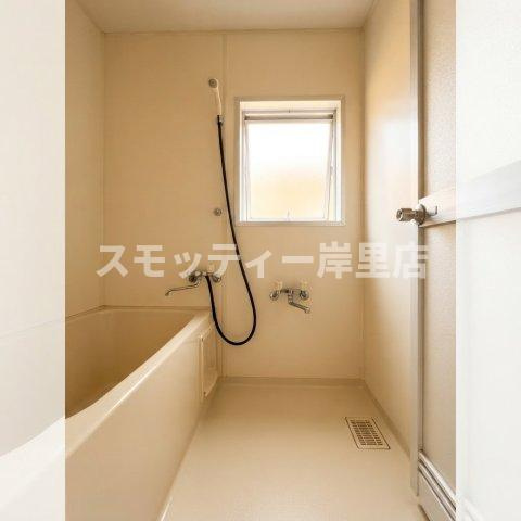 清水谷喜多ビルの浴室