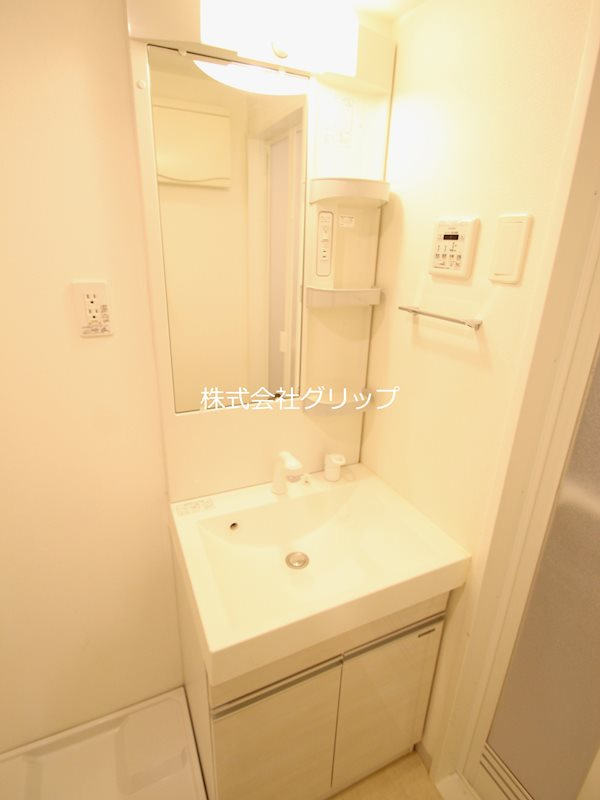 リヴシティ横濱インサイトⅡの独立洗面台