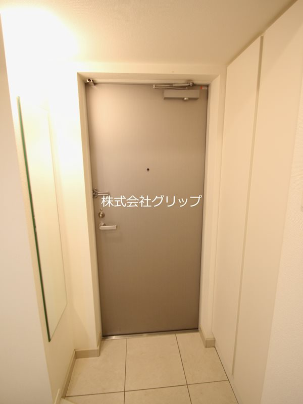 リヴシティ横濱インサイトⅡの玄関