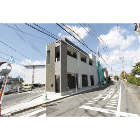 福岡市南区高木３丁目のアパートの庭