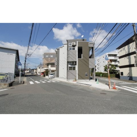 福岡市南区高木３丁目のアパートの駐車場