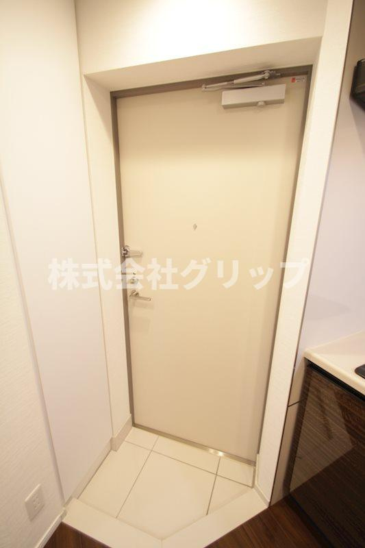 リヴシティ横濱生麦の玄関