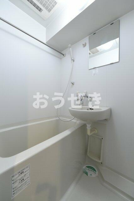 ファーストプレイス菊川の浴室