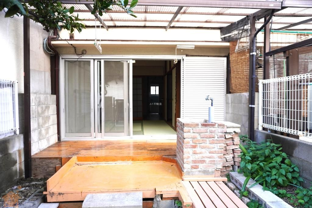 テラス　西宮市東鳴尾町のエントランス