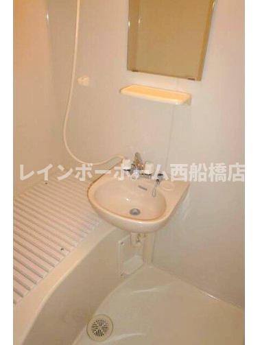 VISTA　COURT　MAIHAMAの浴室