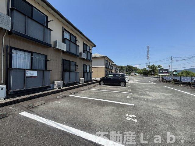 ＵＳジャンクション　D棟の駐車場