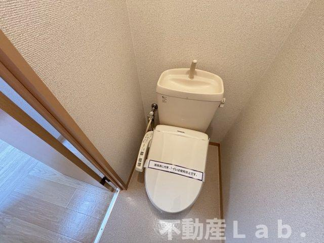 ＵＳジャンクション　D棟のトイレ|※同型タイプ203号室のお写真です。