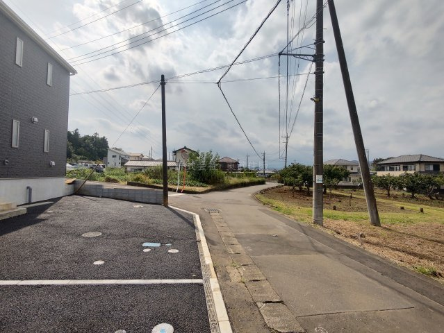 【前面道路含む現地写真】の画像