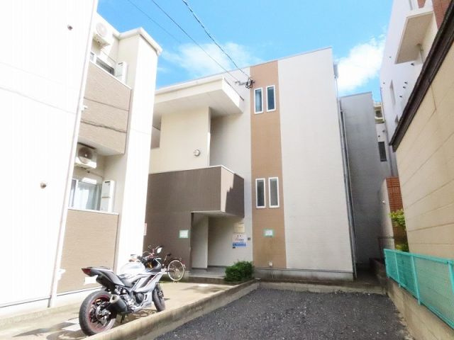 福岡市西区姪の浜６丁目のアパートの外観