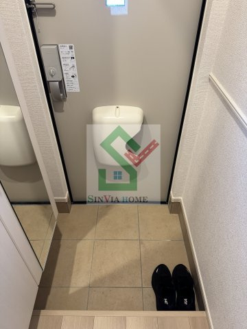グランメゾン東久留米の玄関