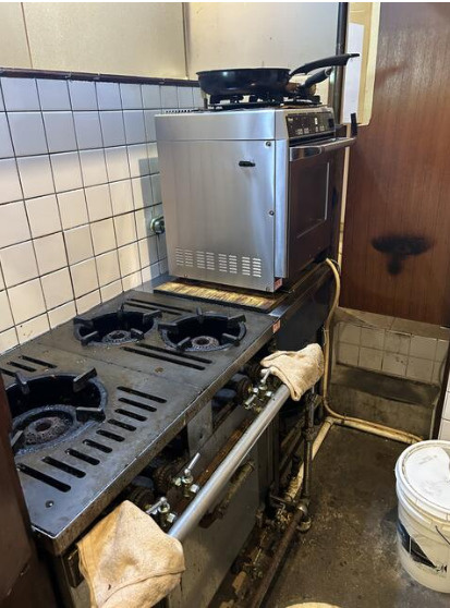 箕面市半町３丁目の店舗事務所