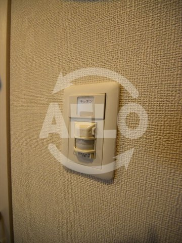 エスリード大阪ドームシティの設備|エスリード大阪ドームシティ　人感センサー照明