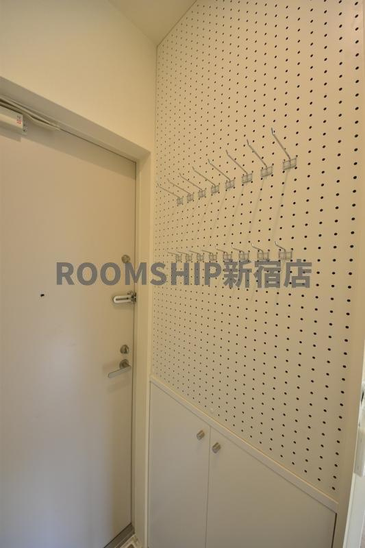 グランレジデンス駒沢大学Nの玄関