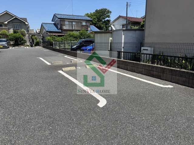 ソレイユ東久留米の駐車場