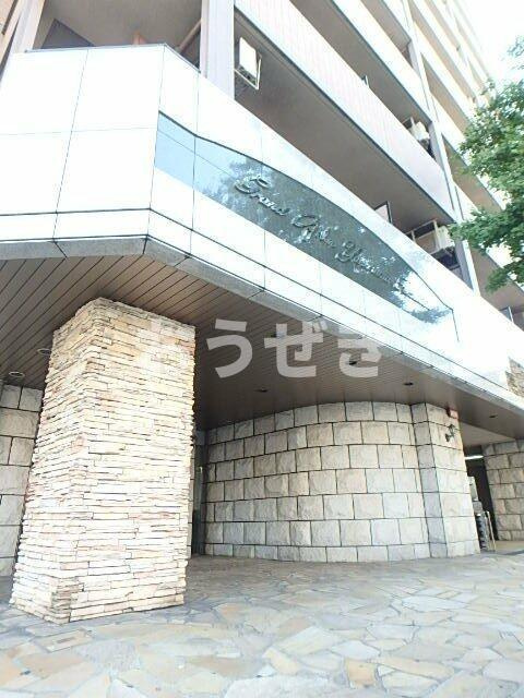 グランド・ガーラ横浜伊勢佐木町のエントランス|◆高級感のある分譲仕様の外観◆