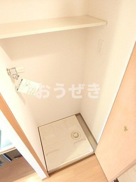 グランド・ガーラ横浜伊勢佐木町の設備|扉付室内洗濯機置場