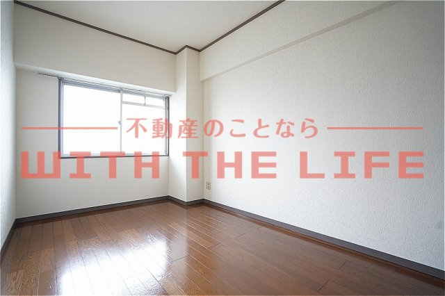 ラパスマンション諏訪野【キャッシュバック対象物件】の洋室|ゆったりした洋室です※現状優先