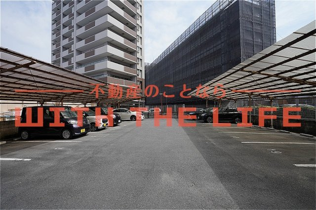 ラパスマンション諏訪野【キャッシュバック対象物件】の駐車場|駐車場完備です