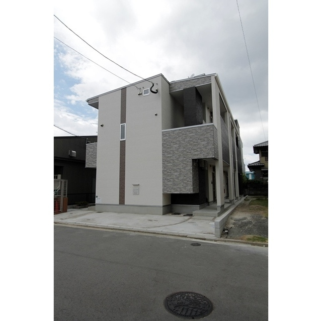 福岡市東区筥松３丁目のアパートの庭