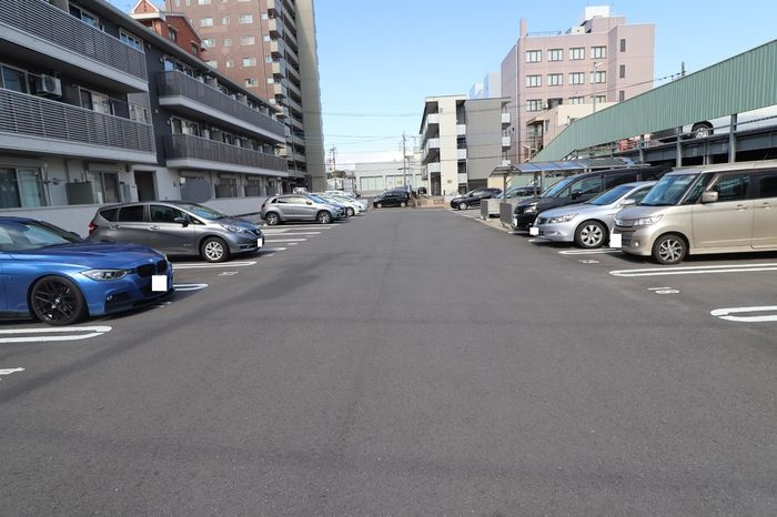 プラムマハールの駐車場|駐車場があります