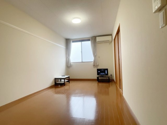 【居間・リビング】 | レオパレスシャルマン上