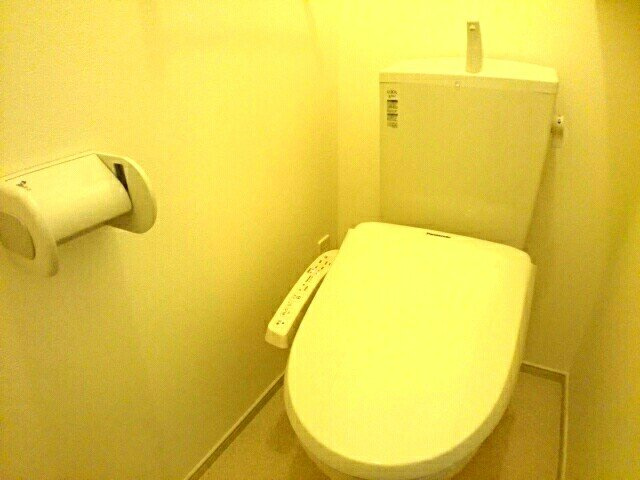 クレイン桜新町のトイレ|コンパクトで使いやすいトイレです
