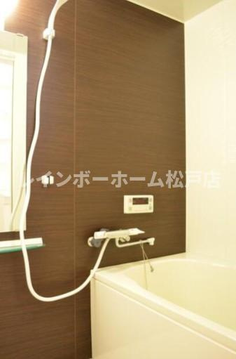 プロムナードロクバンカンの浴室|お風呂で日々の疲れを落としましょう