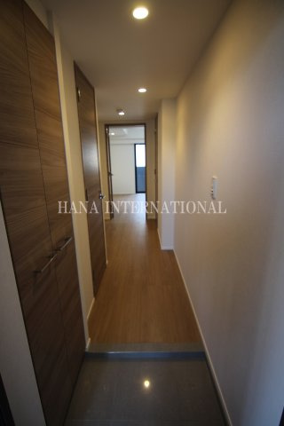 アレスグーテ北千住の玄関