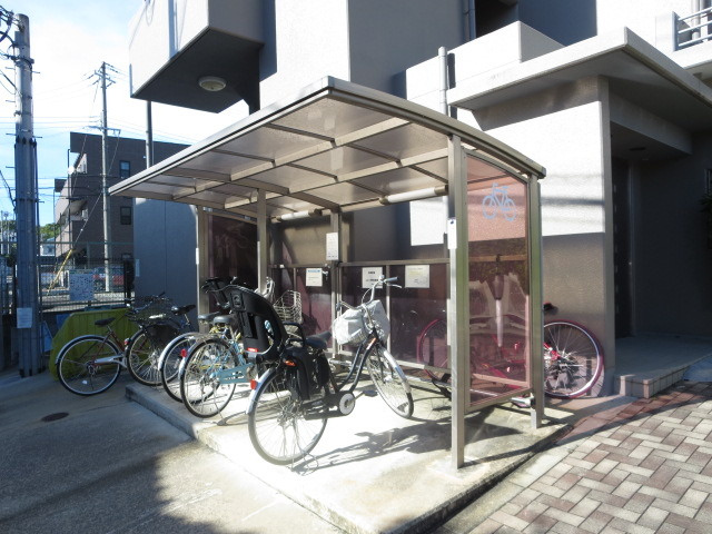 サニーコート江坂Ⅰの駐車場