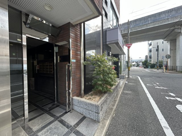 ステラハウス３８のエントランス
