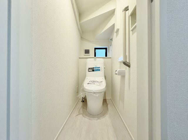 朝霞市根岸台7丁目 全2棟 1号棟のトイレ|トイレは1階・2階にございます
忙しい朝も快適に　家族みんなに優しい間取り
