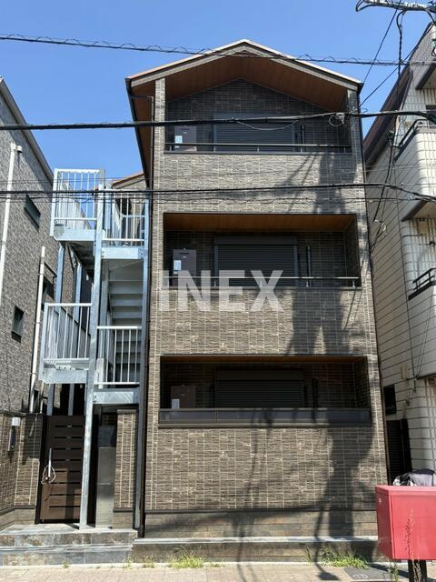 横浜市南区井土ケ谷下町のアパートの外観
