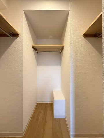平岡フォレストタウンファミールハイツ2番館の収納