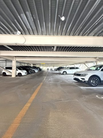 平岡フォレストタウンファミールハイツ2番館の駐車場