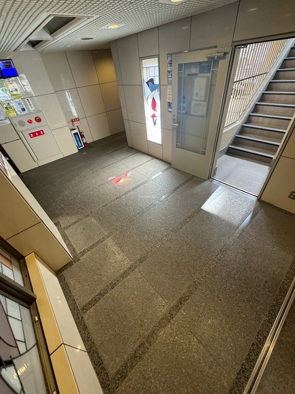 リヴィエール川西のロビー