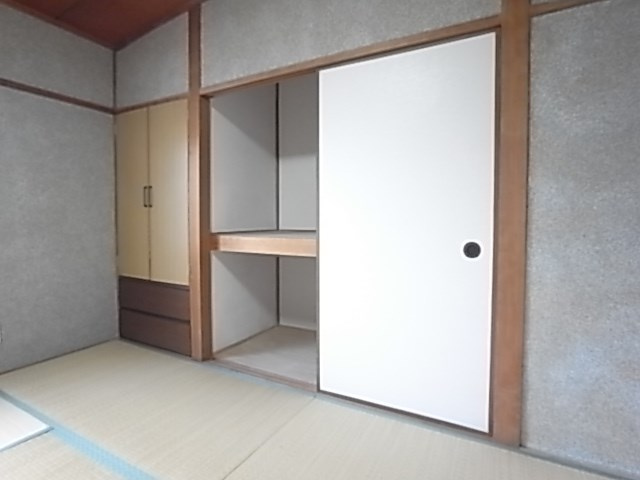鈴蘭台北町戸建の和室