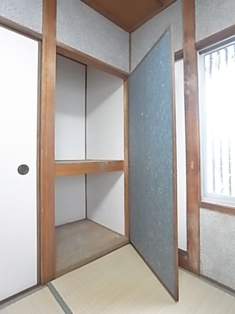 鈴蘭台北町戸建の内装