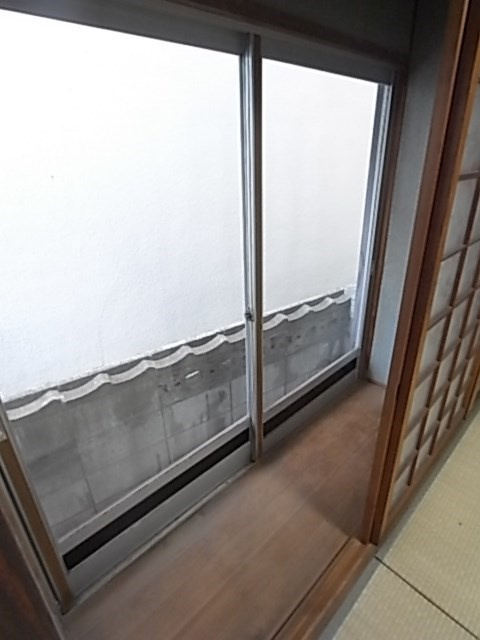 鈴蘭台北町戸建のバルコニー