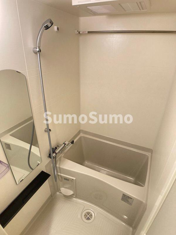 プレサンス谷町九丁目ディセオの浴室|ゆったり過ごせるお風呂です