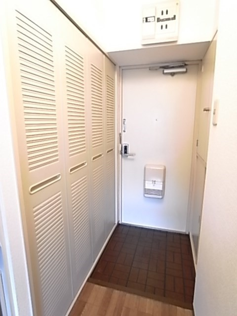 西北チェリーマンションの玄関