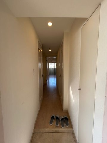ウェンズ神戸の玄関