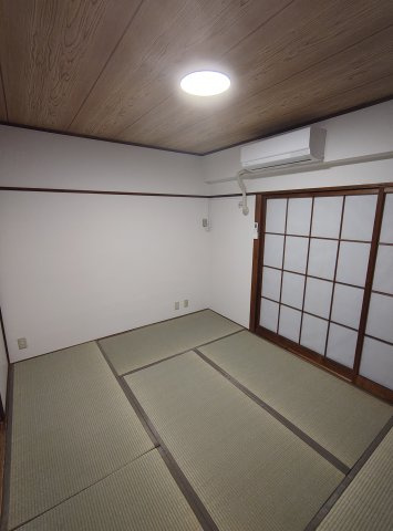多聞コーポラスの和室