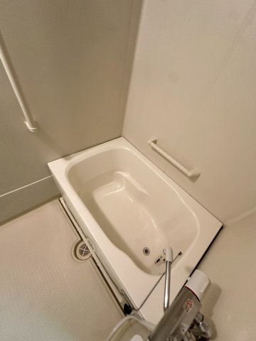 UR武庫川 31号棟の浴室