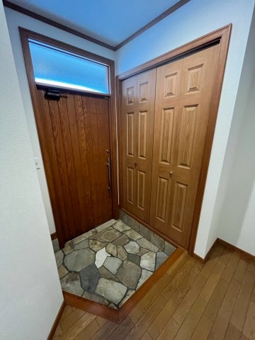 トリエスタ吉井の玄関