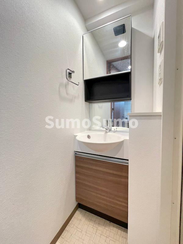 エスリード松屋町SOUTHの洗面所|コンパクトで使いやすい洗面所