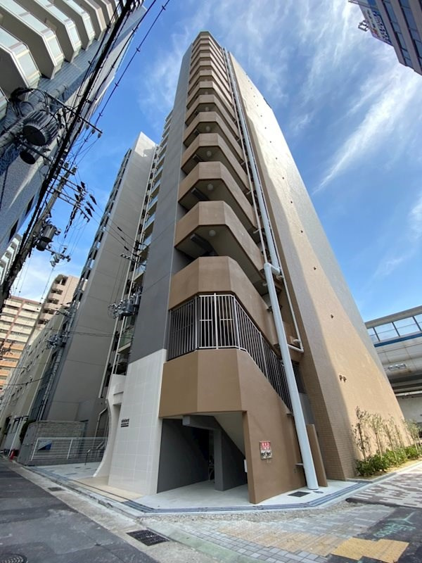 セレニテ神戸元町プリエの外観